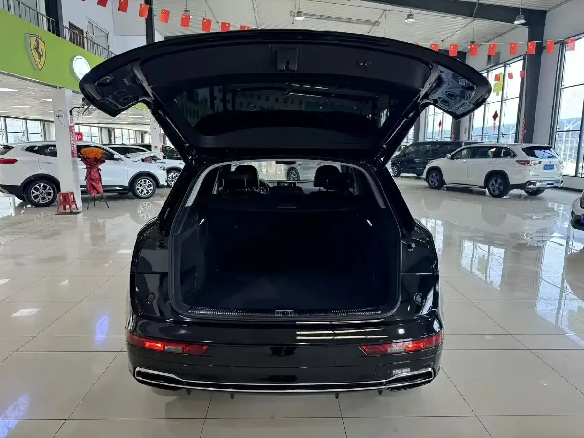 2020 Audi Q5L 2.0T 190HP L4 7DCT,autocango,china used car exporter,china ev exporter,chinese used car exporter,chinese used ev exporter