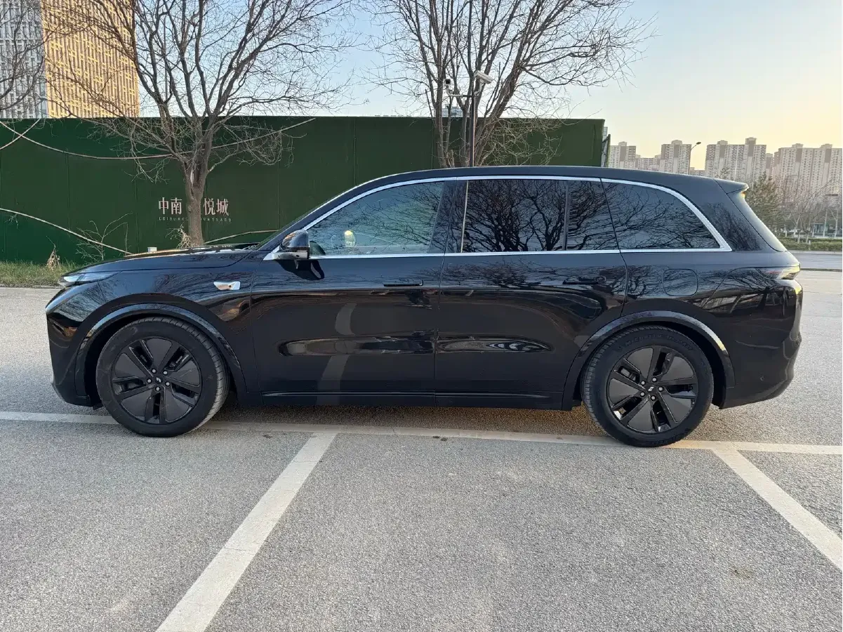 2024 Li L8 Range Extended 154HP REEV 42.8KWH,autocango,china used car exporter,china ev exporter,chinese used car exporter,chinese used ev exporter