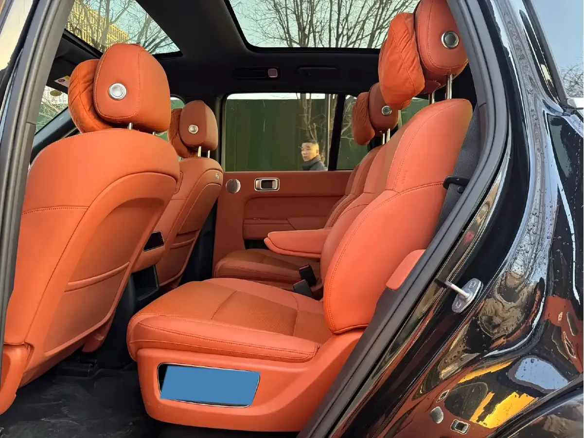 2024 Li L8 Range Extended 154HP REEV 42.8KWH,autocango,china used car exporter,china ev exporter,chinese used car exporter,chinese used ev exporter