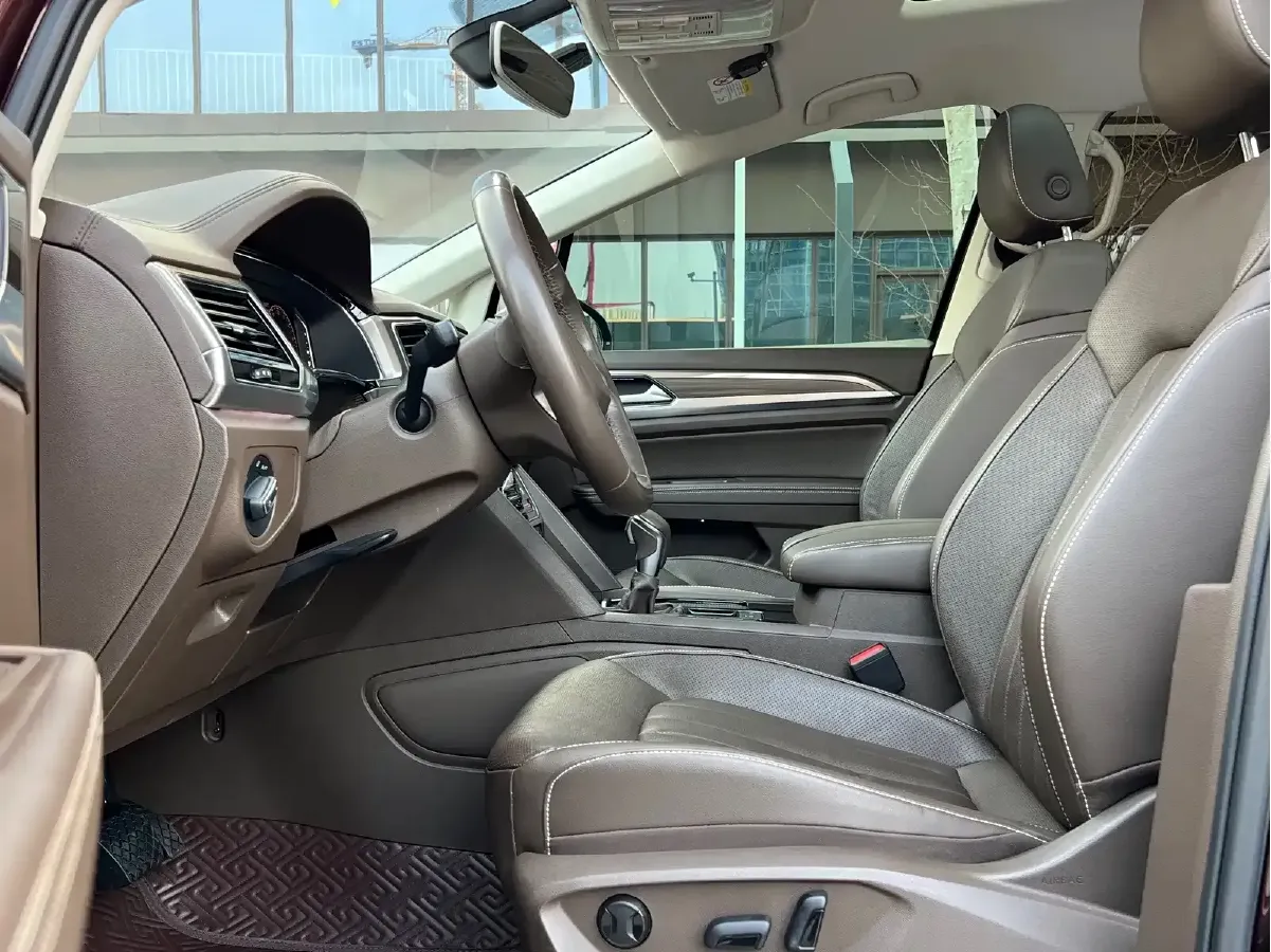 2020 Volkswagen Viloran 2.0T 186HP L4 7DCT,autocango,china used car exporter,china ev exporter,chinese used car exporter,chinese used ev exporter