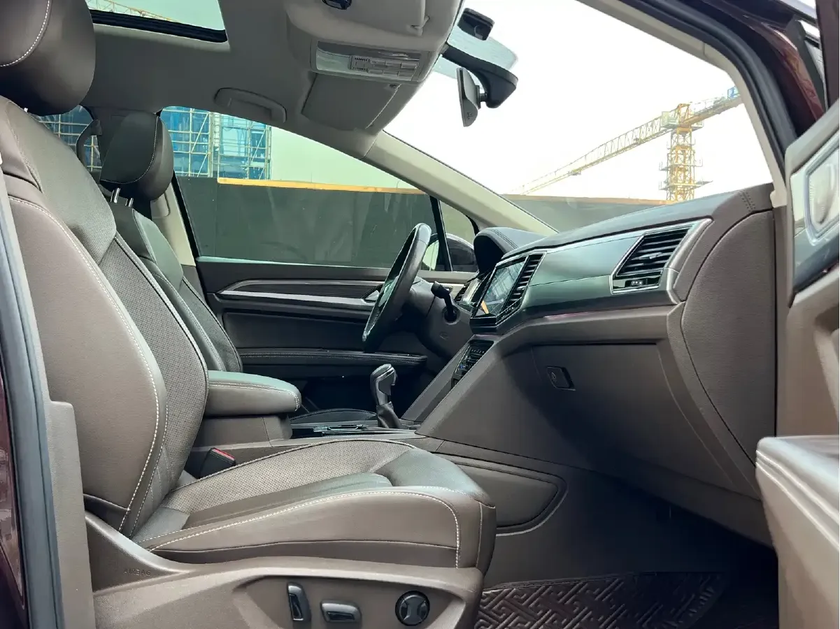 2020 Volkswagen Viloran 2.0T 186HP L4 7DCT,autocango,china used car exporter,china ev exporter,chinese used car exporter,chinese used ev exporter