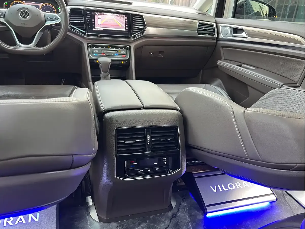 2020 Volkswagen Viloran 2.0T 186HP L4 7DCT,autocango,china used car exporter,china ev exporter,chinese used car exporter,chinese used ev exporter