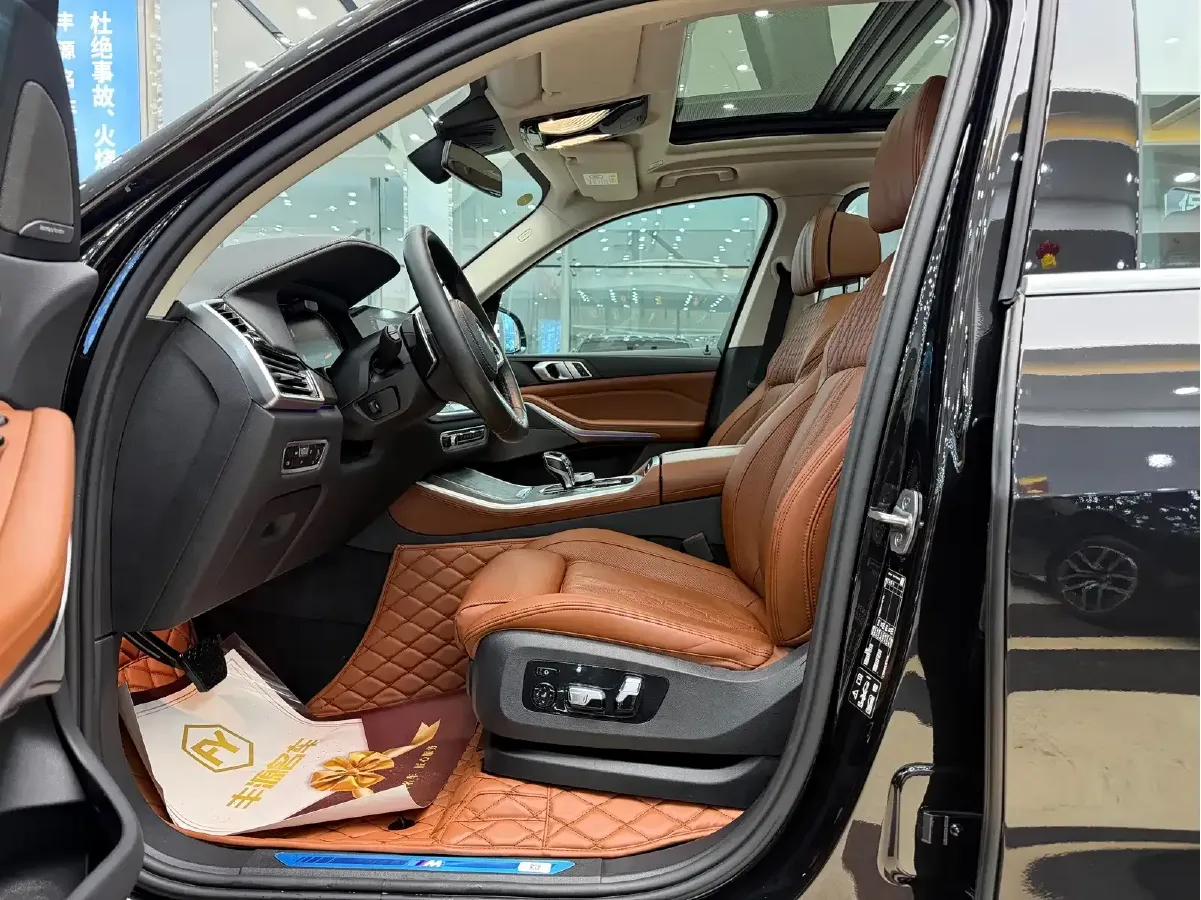 2022 BMW X5 3.0T 340HP L6 8AT,autocango,china used car exporter,china ev exporter,chinese used car exporter,chinese used ev exporter