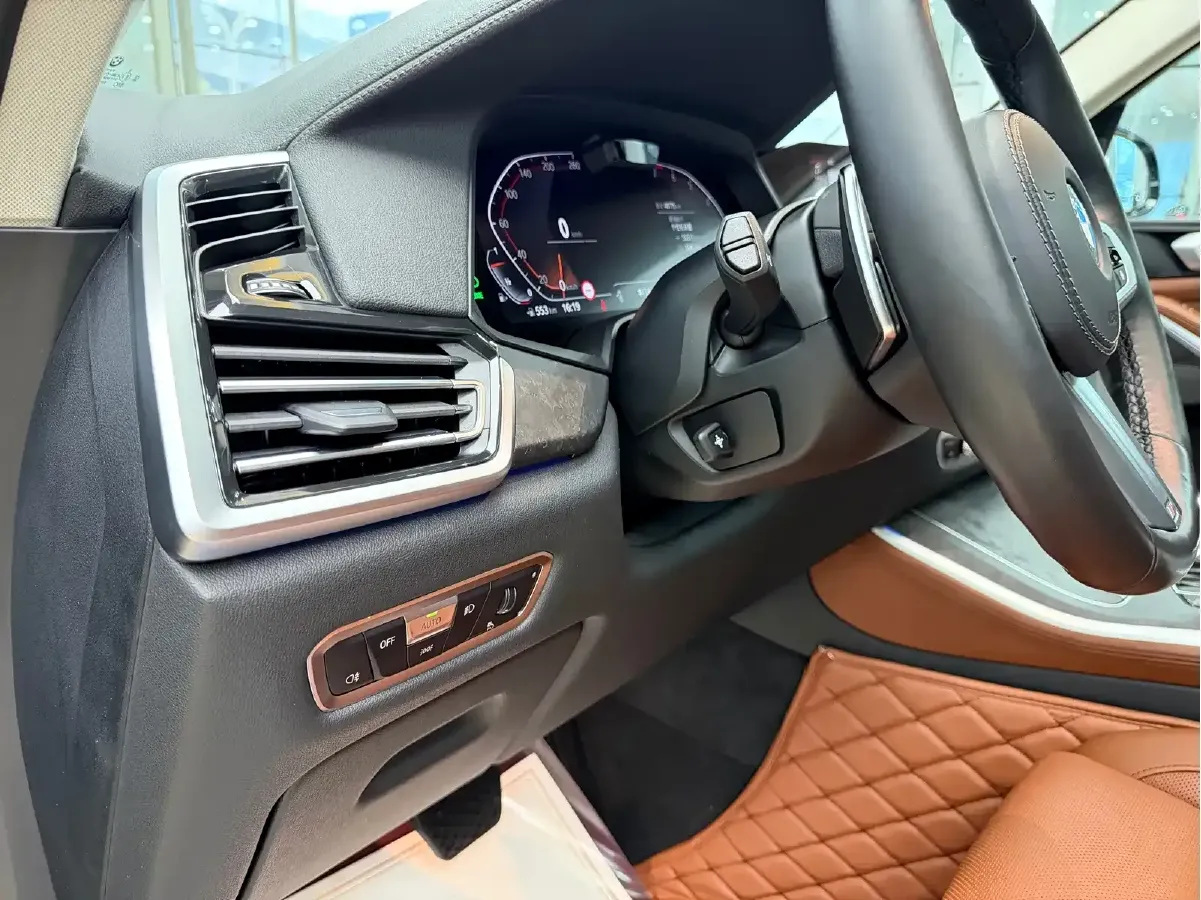 2022 BMW X5 3.0T 340HP L6 8AT,autocango,china used car exporter,china ev exporter,chinese used car exporter,chinese used ev exporter