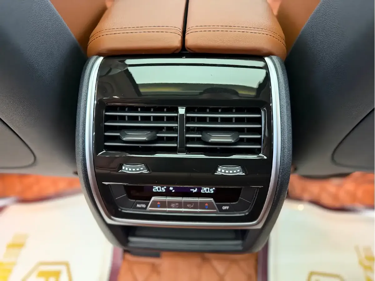 2022 BMW X5 3.0T 340HP L6 8AT,autocango,china used car exporter,china ev exporter,chinese used car exporter,chinese used ev exporter