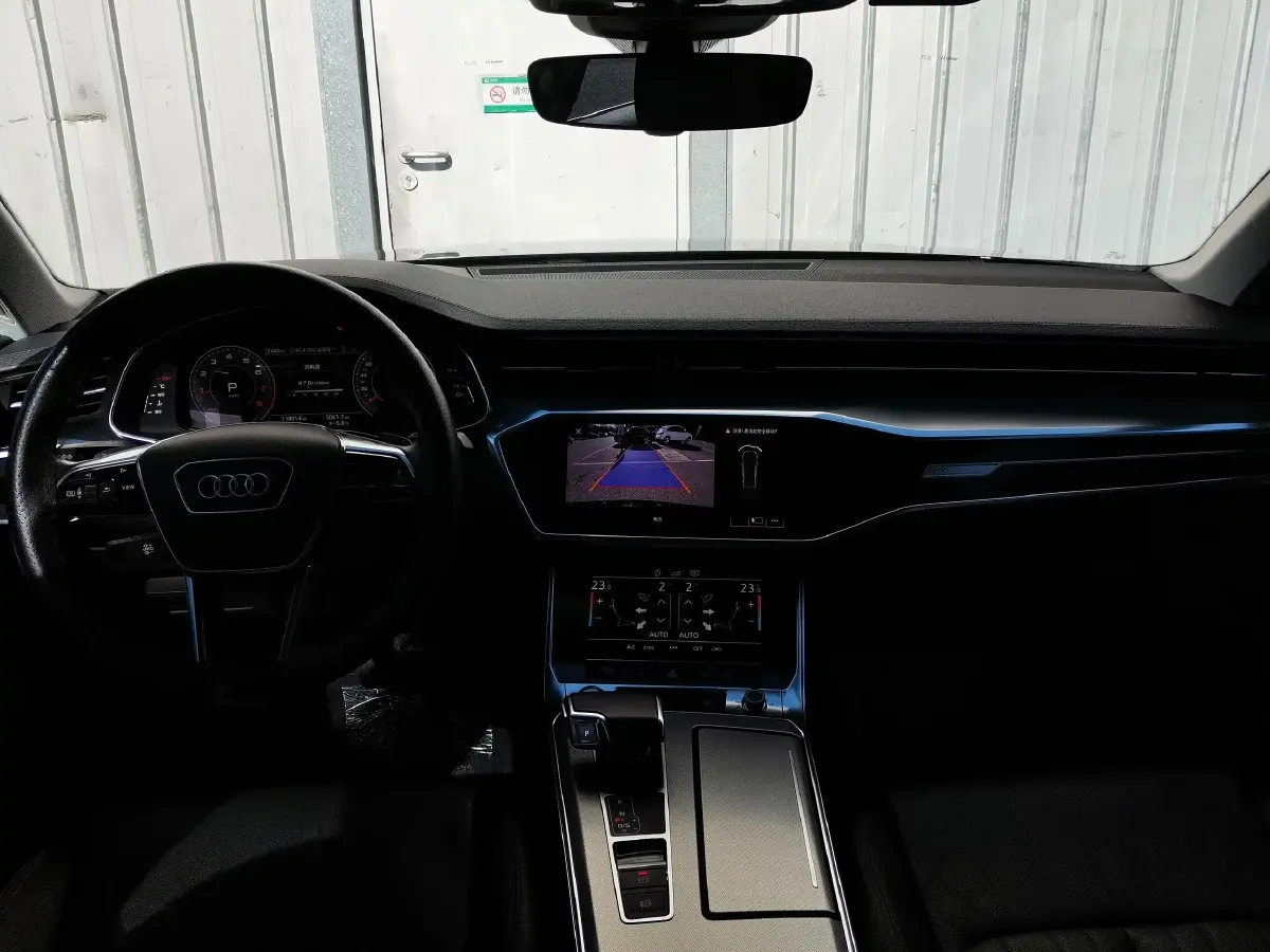 2020 Audi A6L 2.0T 224HP L4 7DCT,autocango,china used car exporter,china ev exporter,chinese used car exporter,chinese used ev exporter