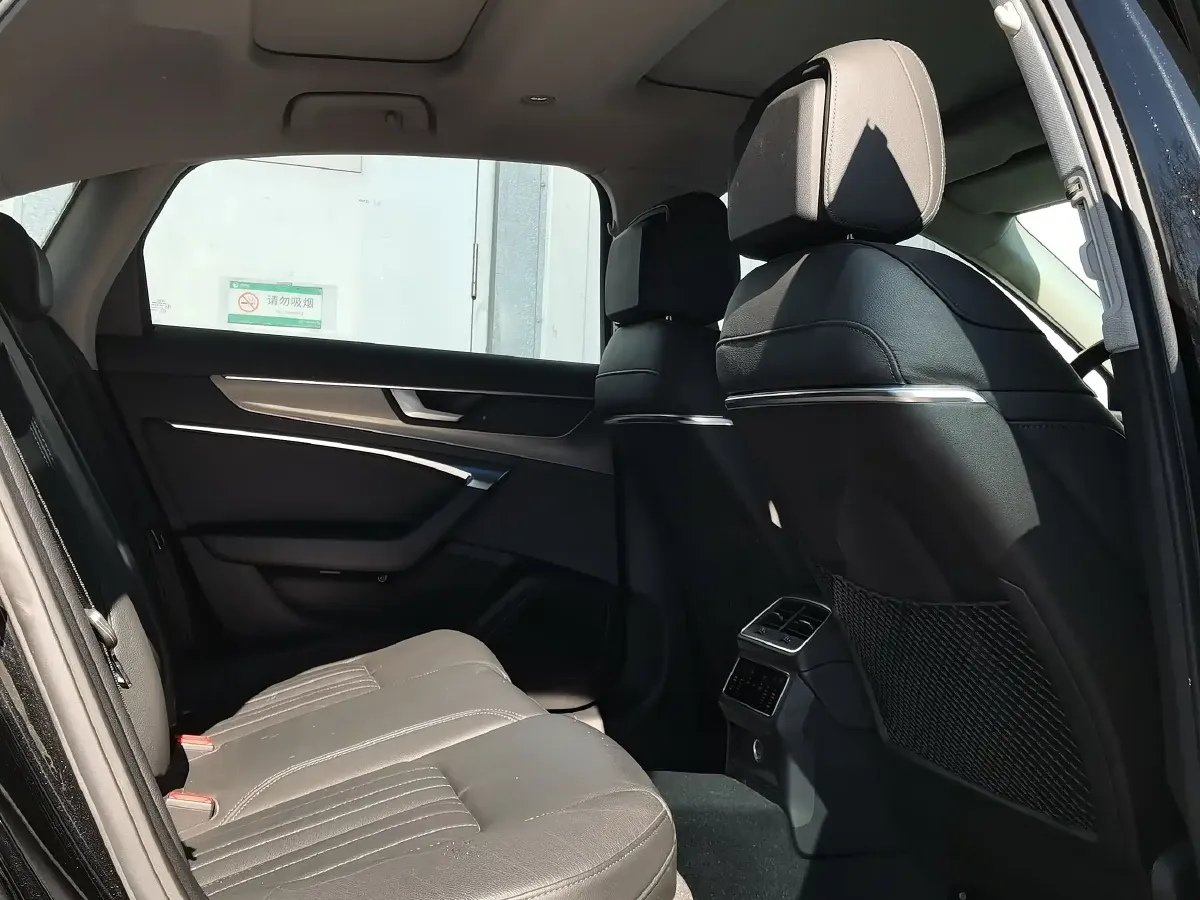 2020 Audi A6L 2.0T 224HP L4 7DCT,autocango,china used car exporter,china ev exporter,chinese used car exporter,chinese used ev exporter