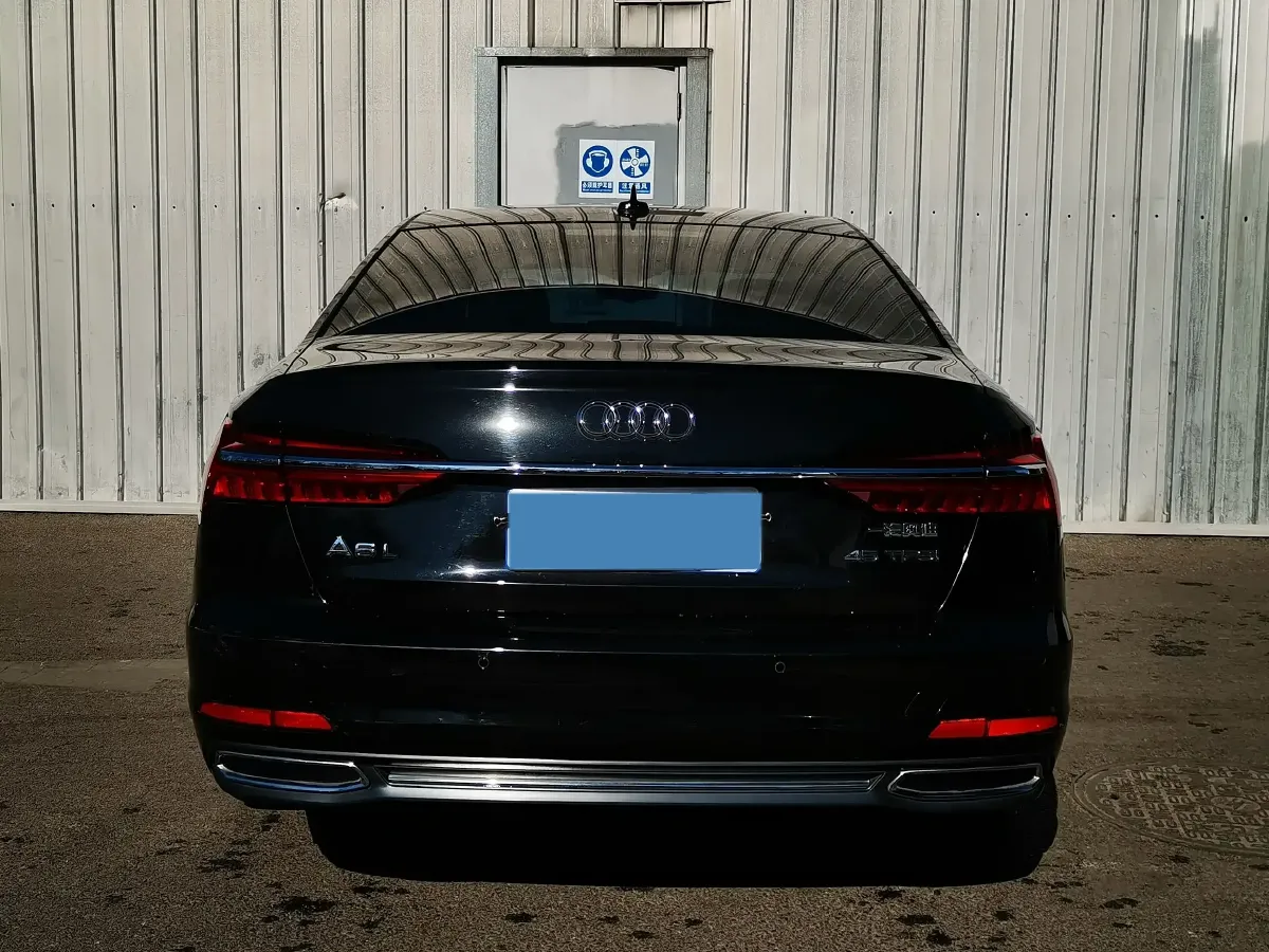 2020 Audi A6L 2.0T 224HP L4 7DCT,autocango,china used car exporter,china ev exporter,chinese used car exporter,chinese used ev exporter