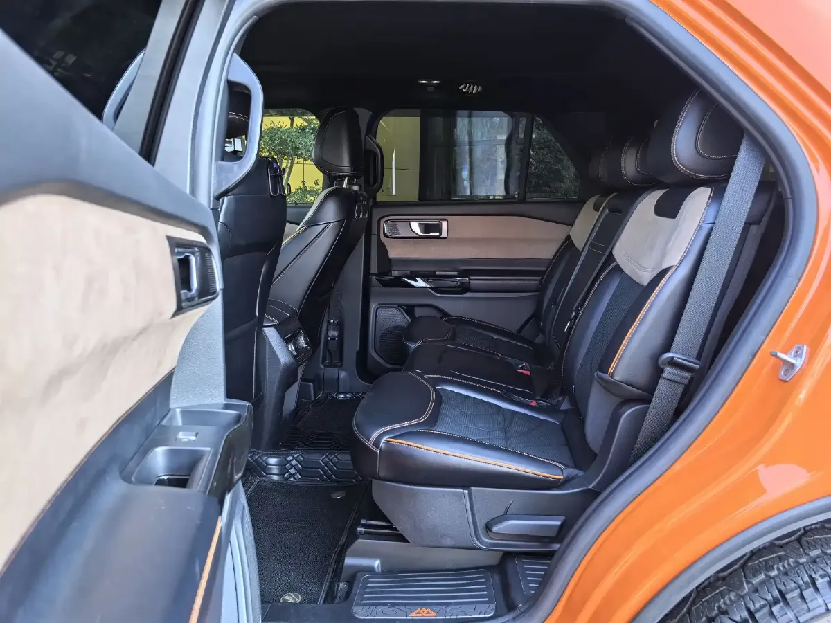 2023 Ford Explorer 2.3T 276HP L4 10AT,autocango,china used car exporter,china ev exporter,chinese used car exporter,chinese used ev exporter