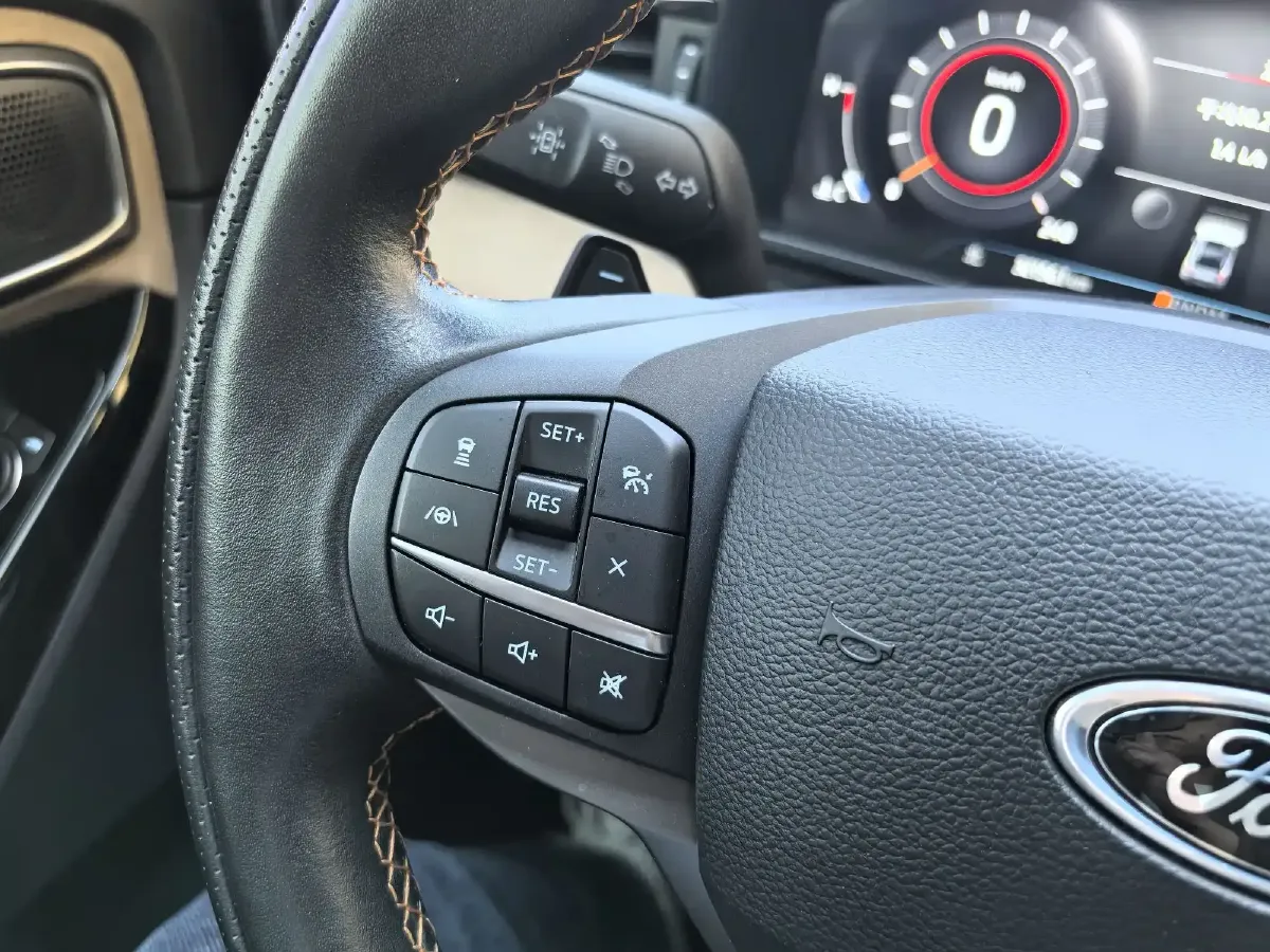 2023 Ford Explorer 2.3T 276HP L4 10AT,autocango,china used car exporter,china ev exporter,chinese used car exporter,chinese used ev exporter