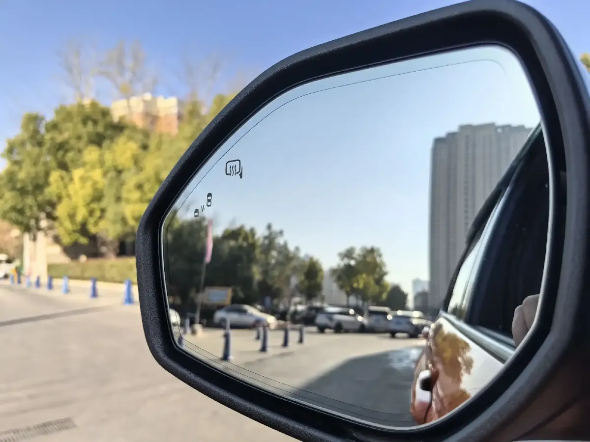 2023 Ford Explorer 2.3T 276HP L4 10AT,autocango,china used car exporter,china ev exporter,chinese used car exporter,chinese used ev exporter