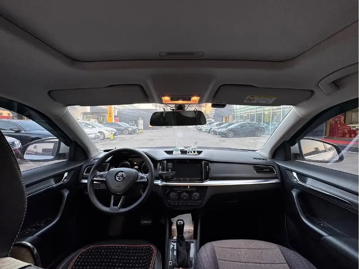 2018 Skoda Kamiq 1.5L 110HP L4 6AT,autocango,china used car exporter,china ev exporter,chinese used car exporter,chinese used ev exporter