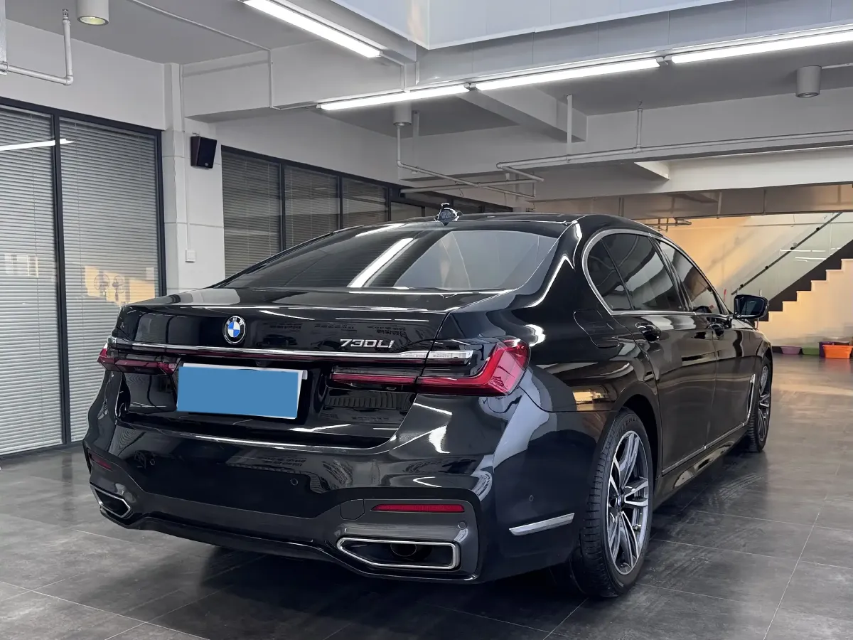 2021 BMW 7 Series 2.0T 265HP L4 8AT,autocango,china used car exporter,china ev exporter,chinese used car exporter,chinese used ev exporter