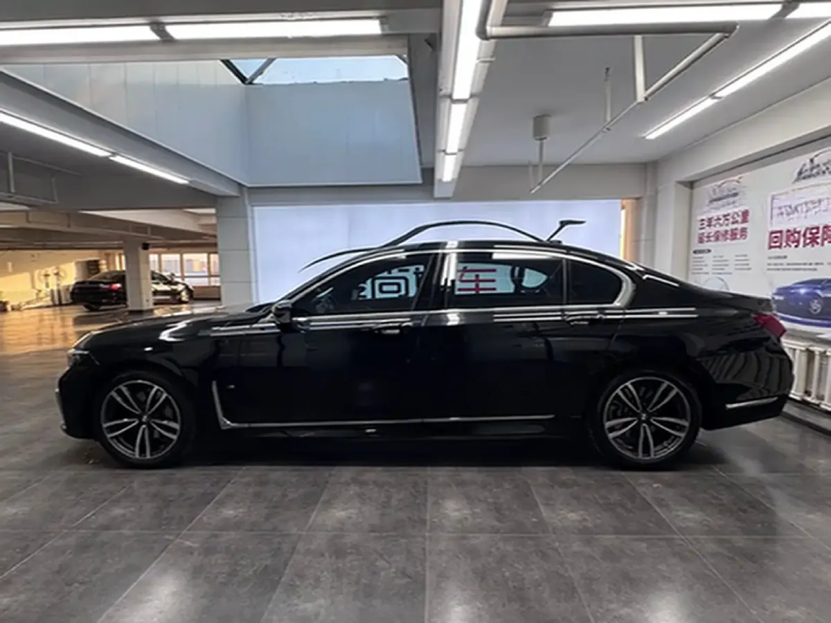 2021 BMW 7 Series 2.0T 265HP L4 8AT,autocango,china used car exporter,china ev exporter,chinese used car exporter,chinese used ev exporter