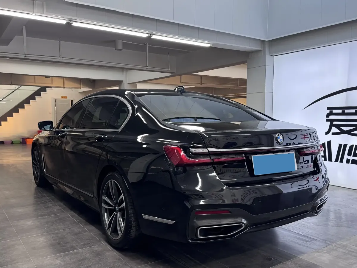 2021 BMW 7 Series 2.0T 265HP L4 8AT,autocango,china used car exporter,china ev exporter,chinese used car exporter,chinese used ev exporter