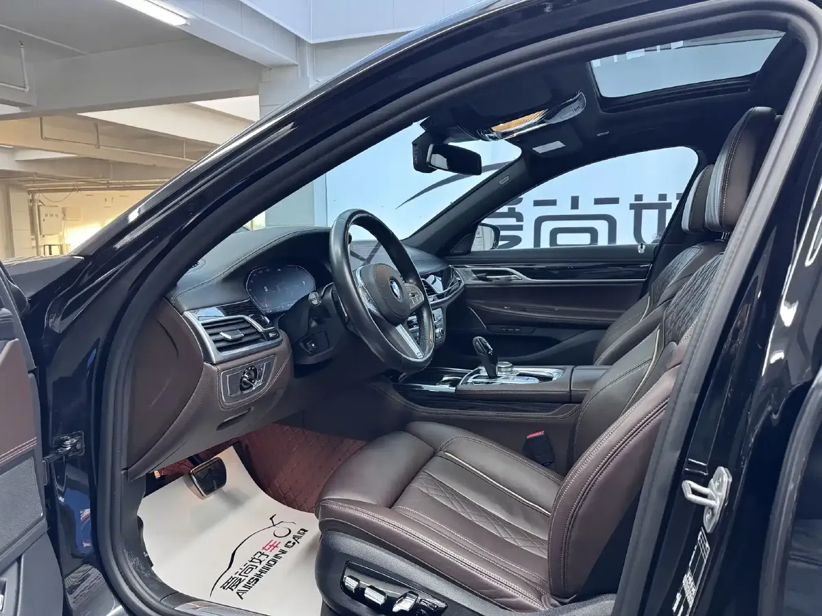 2021 BMW 7 Series 2.0T 265HP L4 8AT,autocango,china used car exporter,china ev exporter,chinese used car exporter,chinese used ev exporter