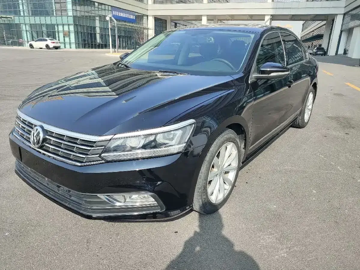 2017 Volkswagen Passat 1.8T 180HP L4 7DCT,autocango,china used car exporter,china ev exporter,chinese used car exporter,chinese used ev exporter