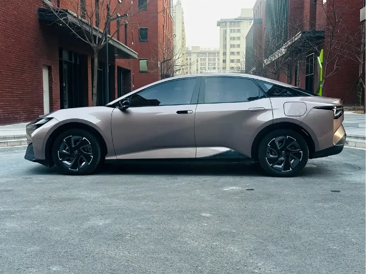 2023 Toyota bZ3 BEV 65.28KWH,autocango,china used car exporter,china ev exporter,chinese used car exporter,chinese used ev exporter