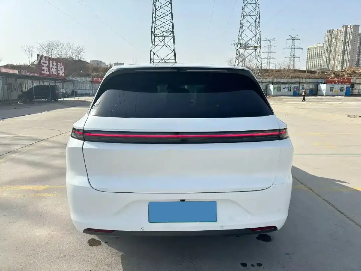 2024 Li L6 Range Extended 154HP L4 REEV 36.8KWH,autocango,china used car exporter,china ev exporter,chinese used car exporter,chinese used ev exporter