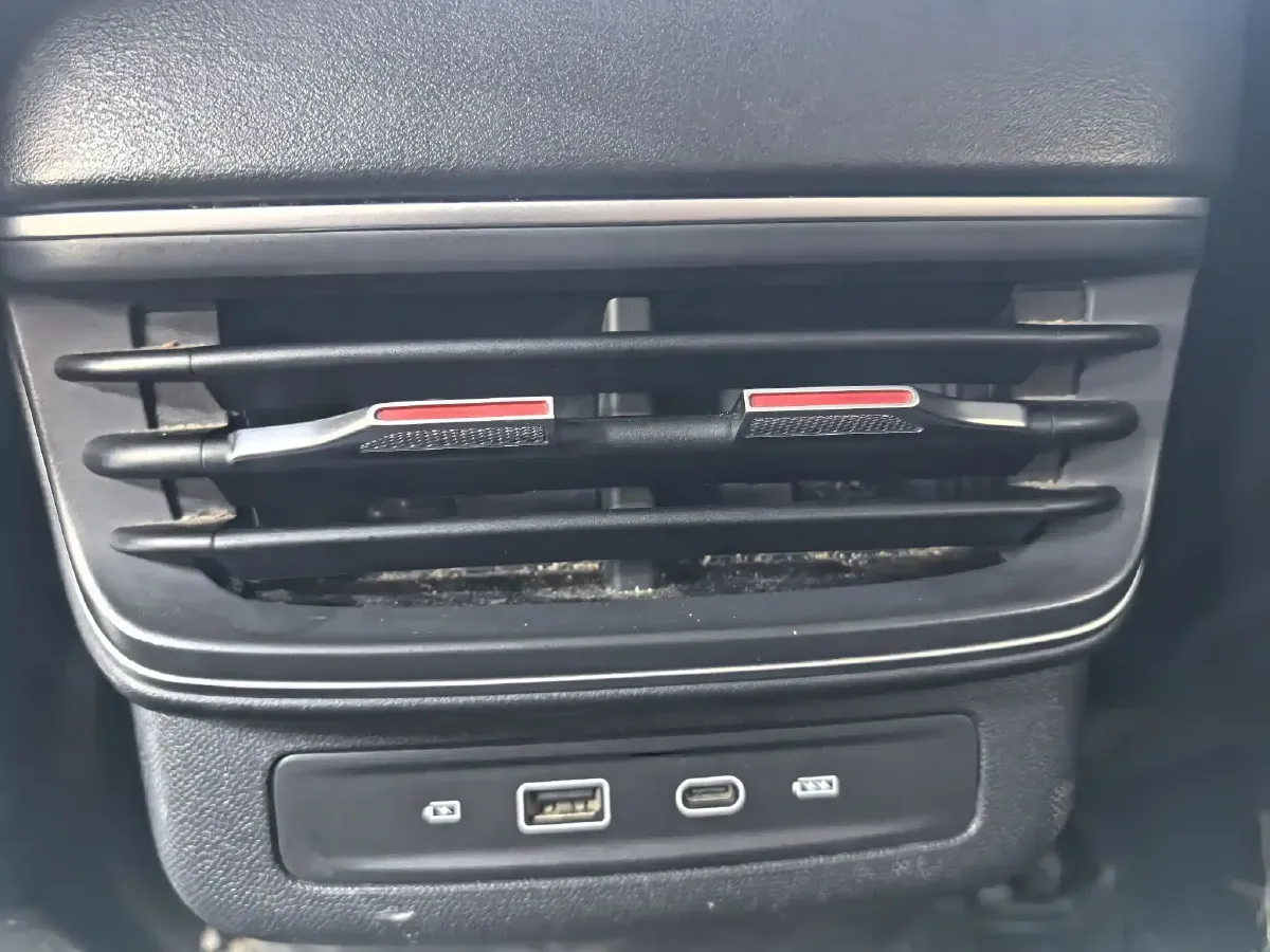 2024 HongQi HS3 1.5T 169HP L4 1DHT PHEV 18.4KWH,autocango,china used car exporter,china ev exporter,chinese used car exporter,chinese used ev exporter