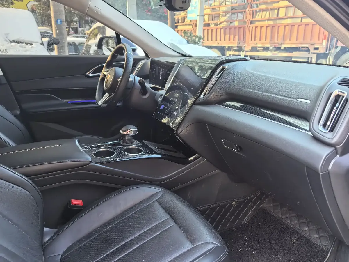 2024 HongQi HS3 1.5T 169HP L4 1DHT PHEV 18.4KWH,autocango,china used car exporter,china ev exporter,chinese used car exporter,chinese used ev exporter