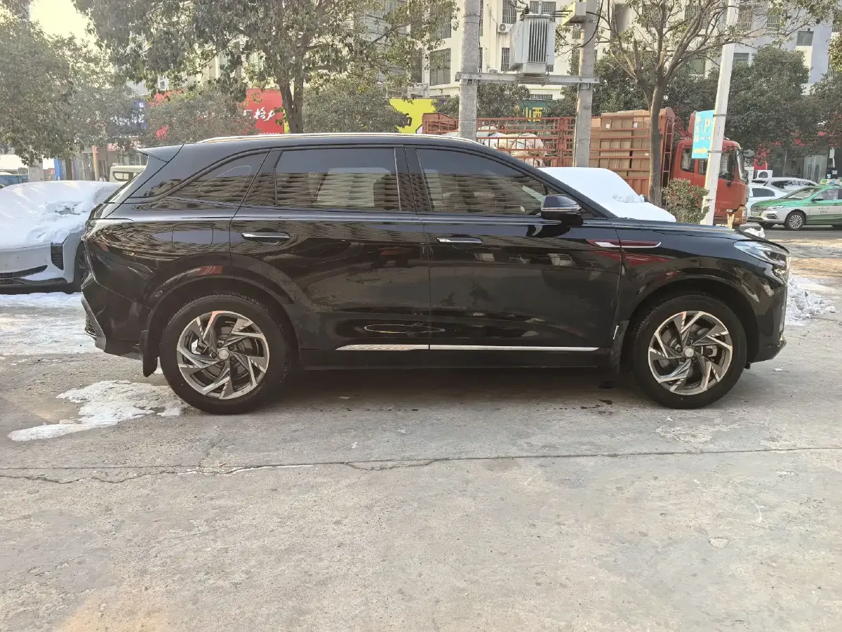 2024 HongQi HS3 1.5T 169HP L4 1DHT PHEV 18.4KWH,autocango,china used car exporter,china ev exporter,chinese used car exporter,chinese used ev exporter