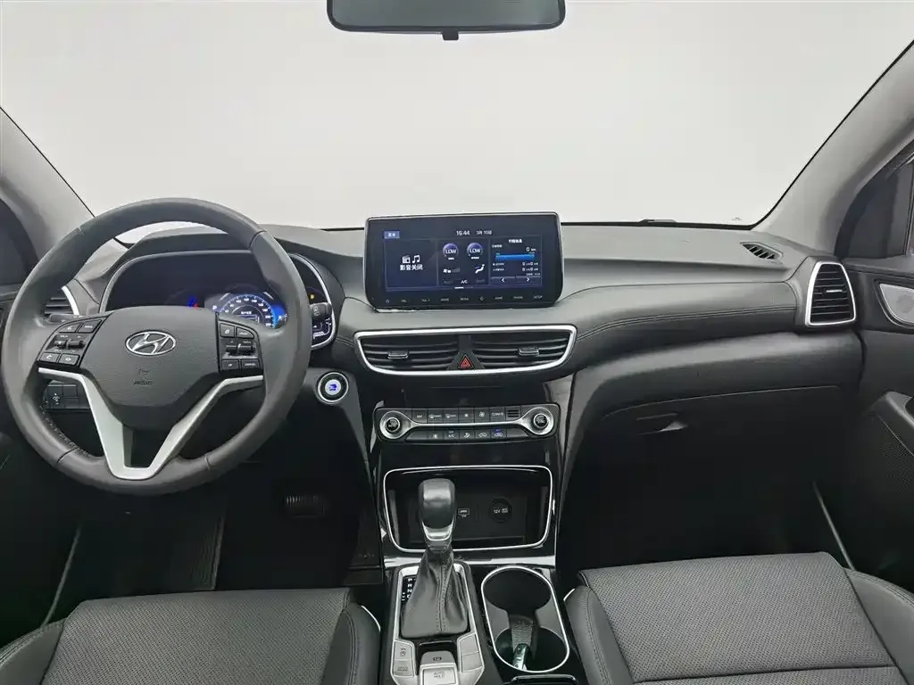 2020 Hyundai Tucson 1.6T 177HP L4 7DCT,autocango,china used car exporter,china ev exporter,chinese used car exporter,chinese used ev exporter