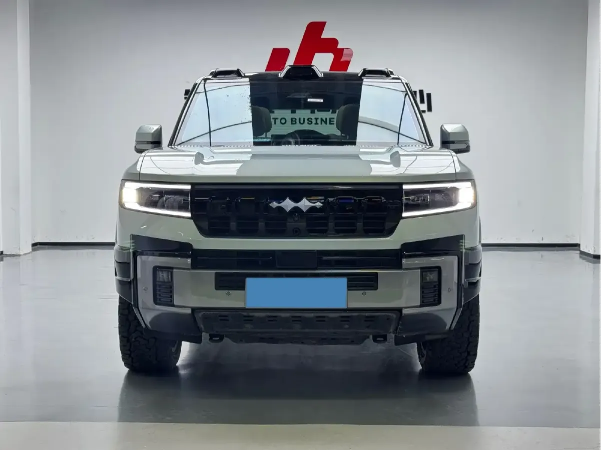 2025 FangChengBao Bao 8 2.0T 245HP L4 E-CVT PHEV 36.8KWH,autocango,china used car exporter,china ev exporter,chinese used car exporter,chinese used ev exporter