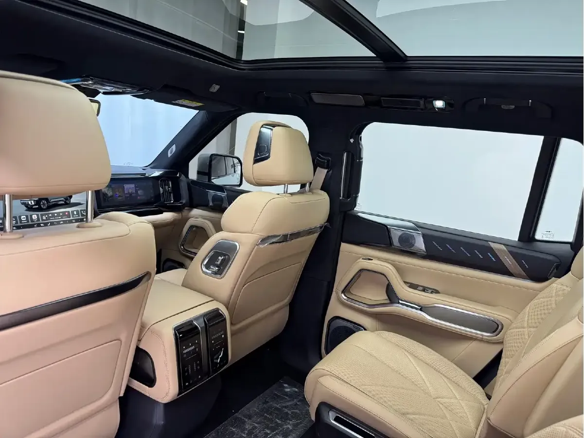 2025 FangChengBao Bao 8 2.0T 245HP L4 E-CVT PHEV 36.8KWH,autocango,china used car exporter,china ev exporter,chinese used car exporter,chinese used ev exporter