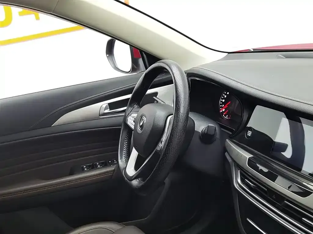 2019 ChangAn CS35 Plus 1.6L 128HP L4 6AT,autocango,china used car exporter,china ev exporter,chinese used car exporter,chinese used ev exporter