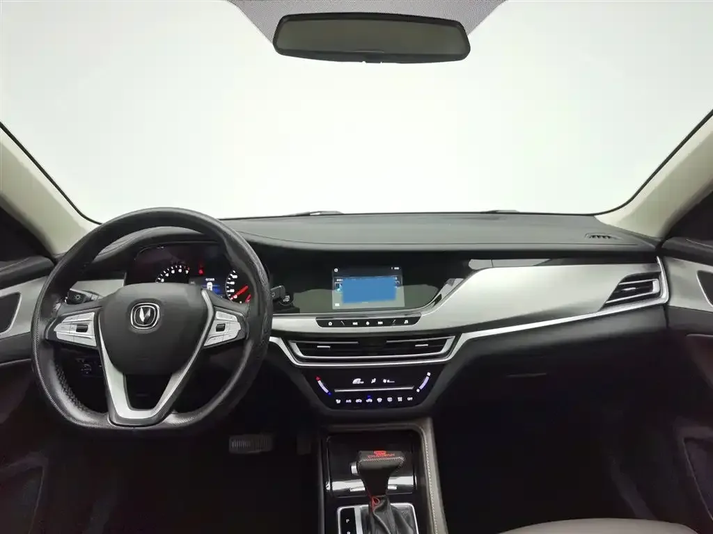 2019 ChangAn CS35 Plus 1.6L 128HP L4 6AT,autocango,china used car exporter,china ev exporter,chinese used car exporter,chinese used ev exporter