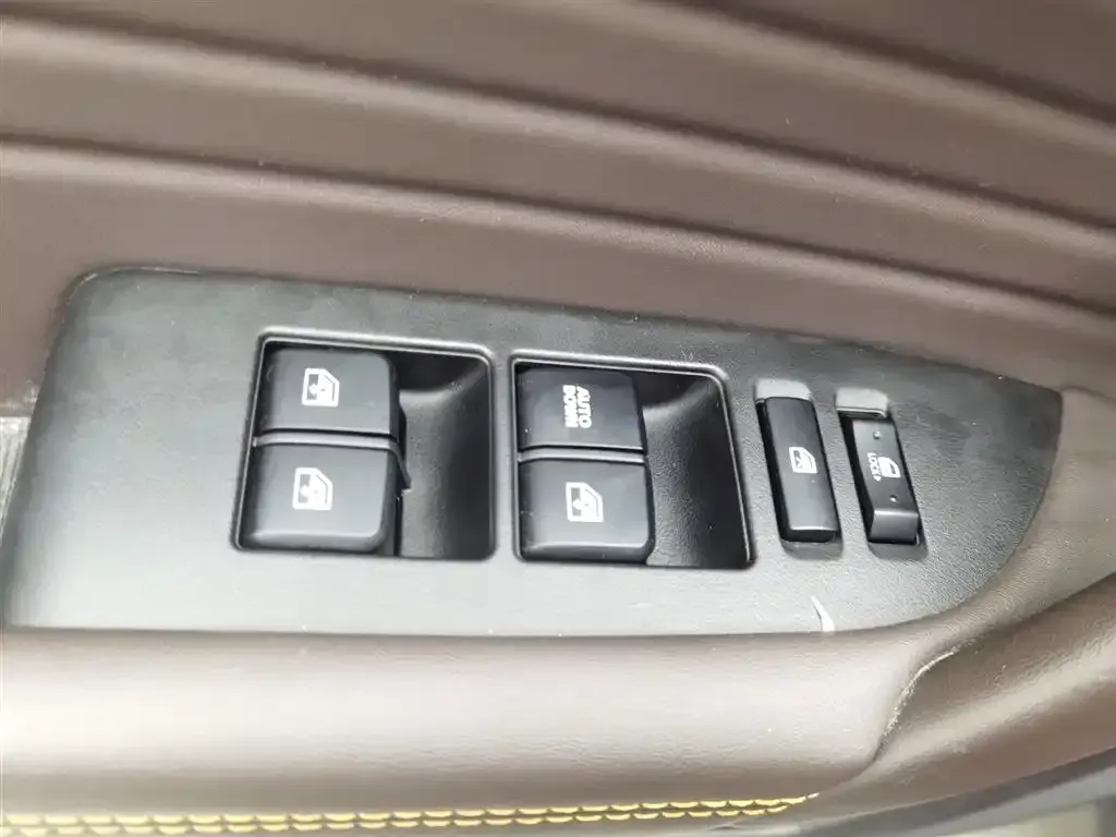 2019 ChangAn CS35 Plus 1.6L 128HP L4 6AT,autocango,china used car exporter,china ev exporter,chinese used car exporter,chinese used ev exporter