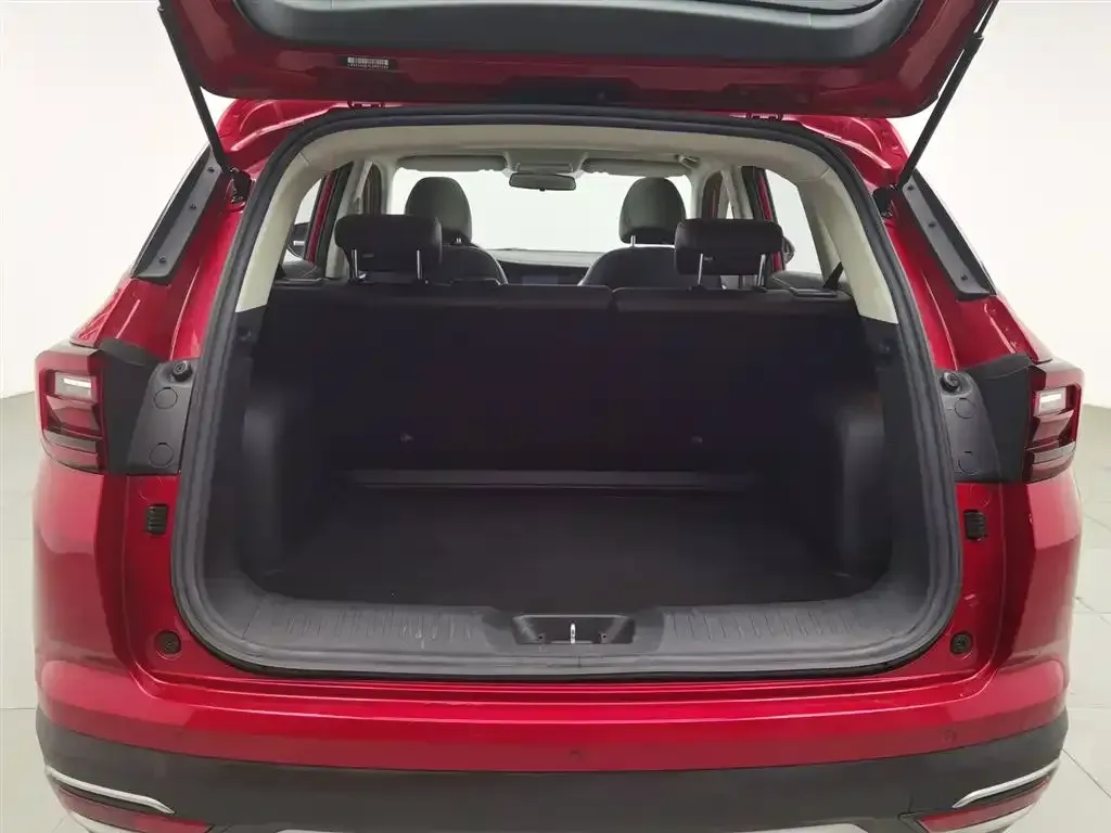 2019 ChangAn CS35 Plus 1.6L 128HP L4 6AT,autocango,china used car exporter,china ev exporter,chinese used car exporter,chinese used ev exporter