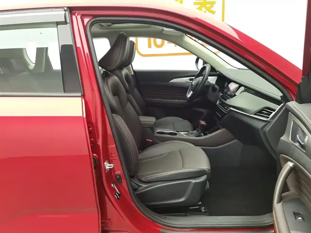 2019 ChangAn CS35 Plus 1.6L 128HP L4 6AT,autocango,china used car exporter,china ev exporter,chinese used car exporter,chinese used ev exporter