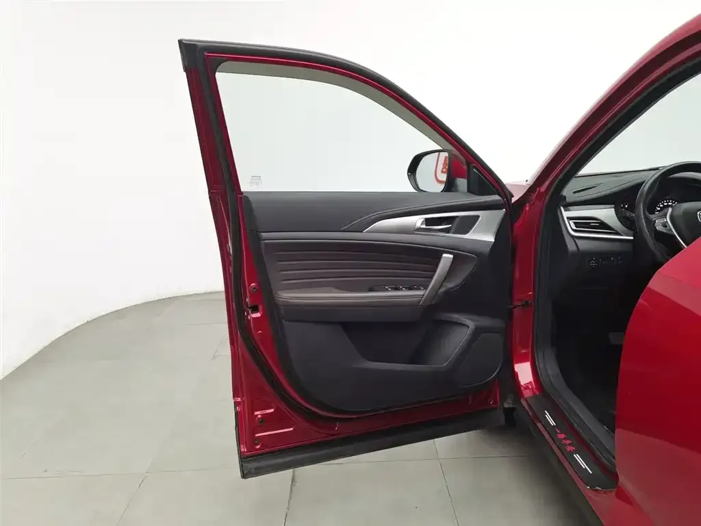 2019 ChangAn CS35 Plus 1.6L 128HP L4 6AT,autocango,china used car exporter,china ev exporter,chinese used car exporter,chinese used ev exporter