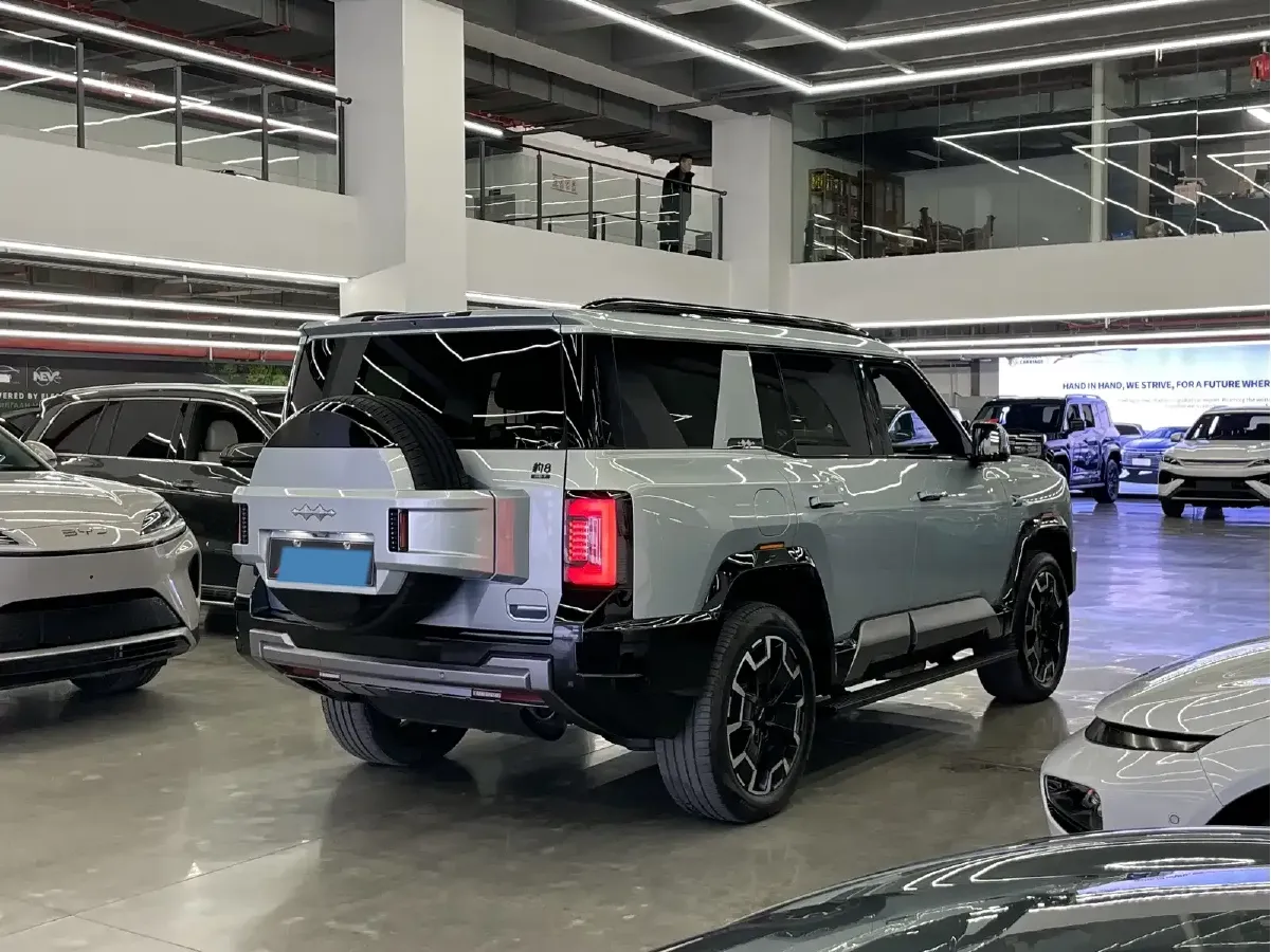 2025 FangChengBao Bao 8 2.0T 245HP L4 E-CVT PHEV 36.8KWH,autocango,china used car exporter,china ev exporter,chinese used car exporter,chinese used ev exporter