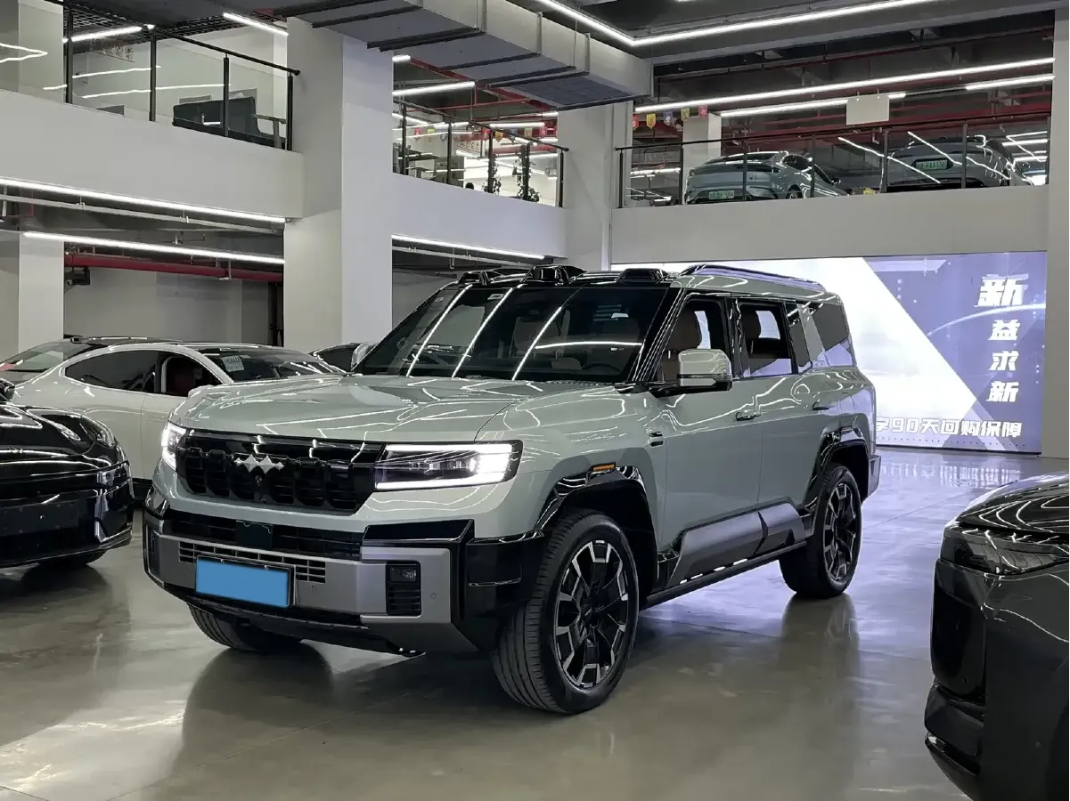 2025 FangChengBao Bao 8 2.0T 245HP L4 E-CVT PHEV 36.8KWH,autocango,china used car exporter,china ev exporter,chinese used car exporter,chinese used ev exporter