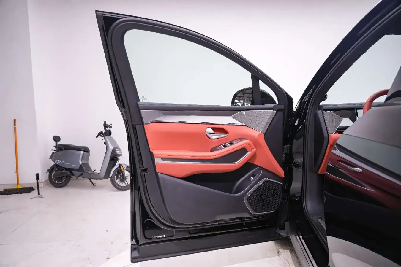 2025 BYD TangL 1.5T 156HP L4 E-CVT PHEV,autocango,china used car exporter,china ev exporter,chinese used car exporter,chinese used ev exporter