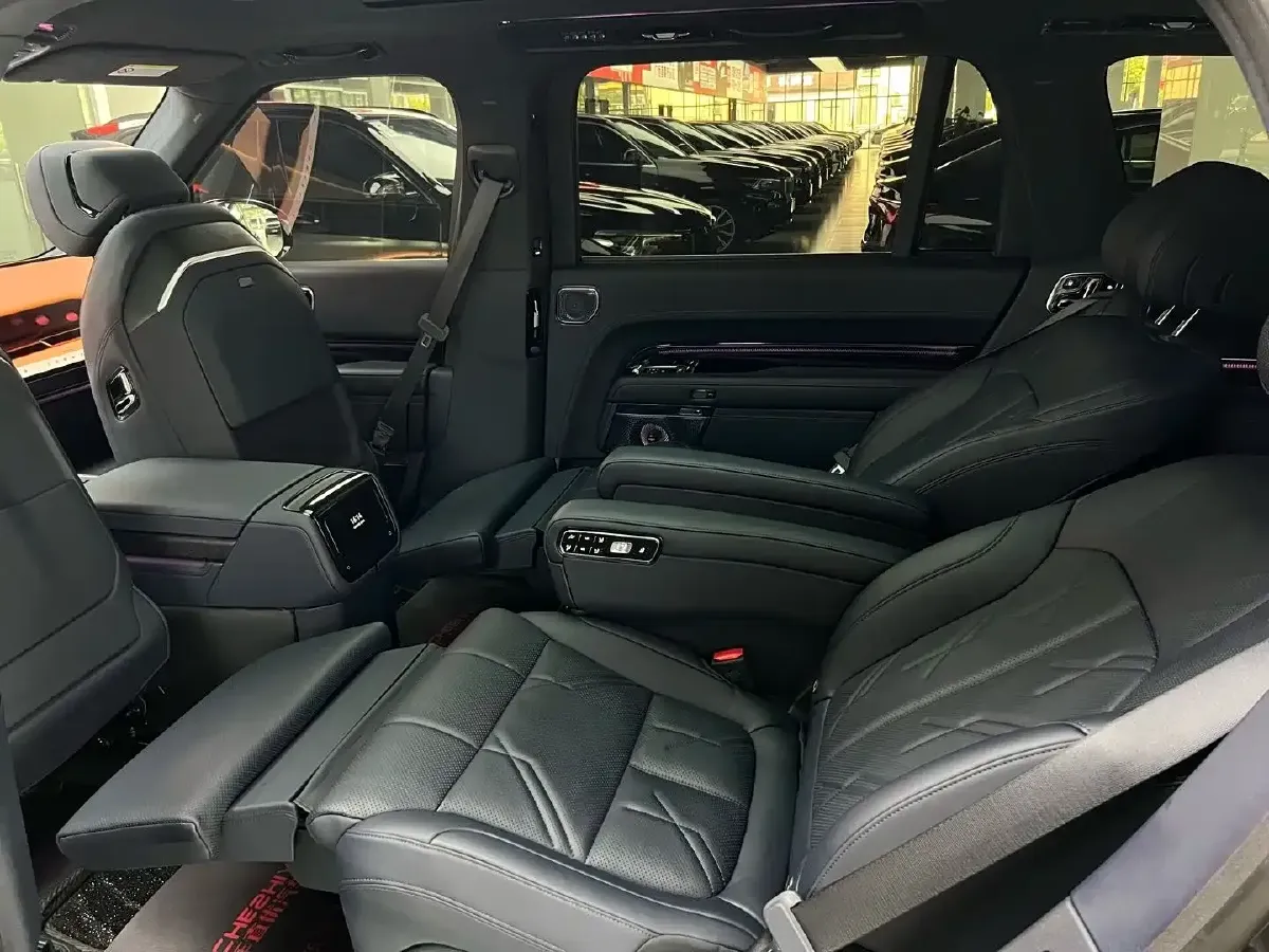 2025 Zeekr 9X 2.0T 279HP L4 1DHT PHEV,autocango,china used car exporter,china ev exporter,chinese used car exporter,chinese used ev exporter