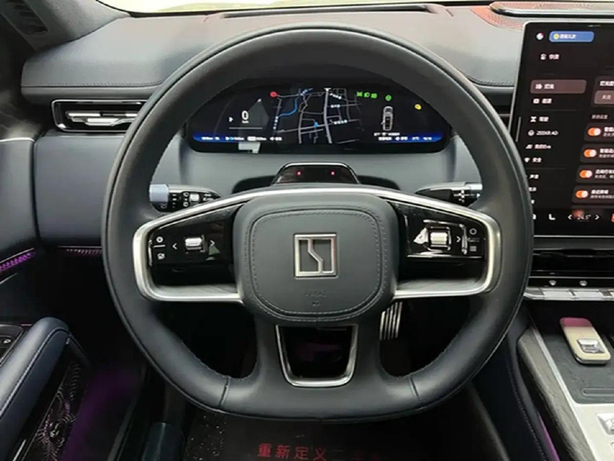 2025 Zeekr 9X 2.0T 279HP L4 1DHT PHEV,autocango,china used car exporter,china ev exporter,chinese used car exporter,chinese used ev exporter