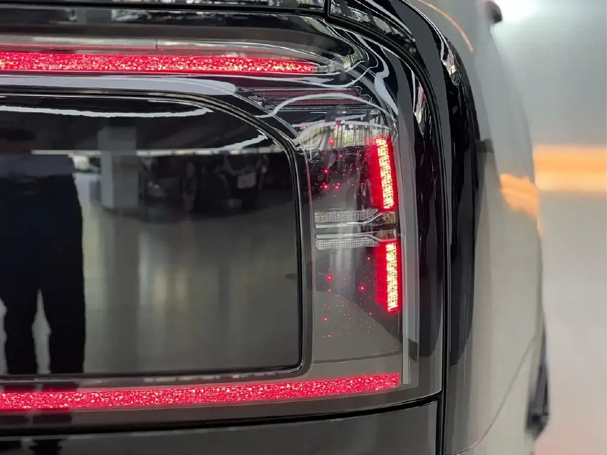 2025 Zeekr 9X 2.0T 279HP L4 1DHT PHEV,autocango,china used car exporter,china ev exporter,chinese used car exporter,chinese used ev exporter