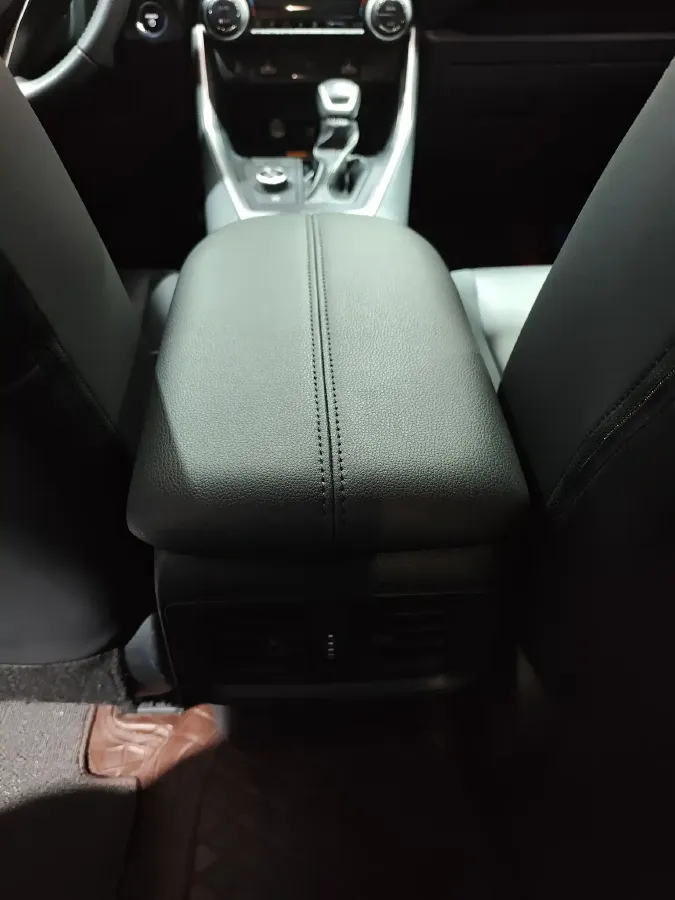 2024 Toyota RAV4 2.5L 178HP L4 E-CVT Hybrid,autocango,china used car exporter,china ev exporter,chinese used car exporter,chinese used ev exporter