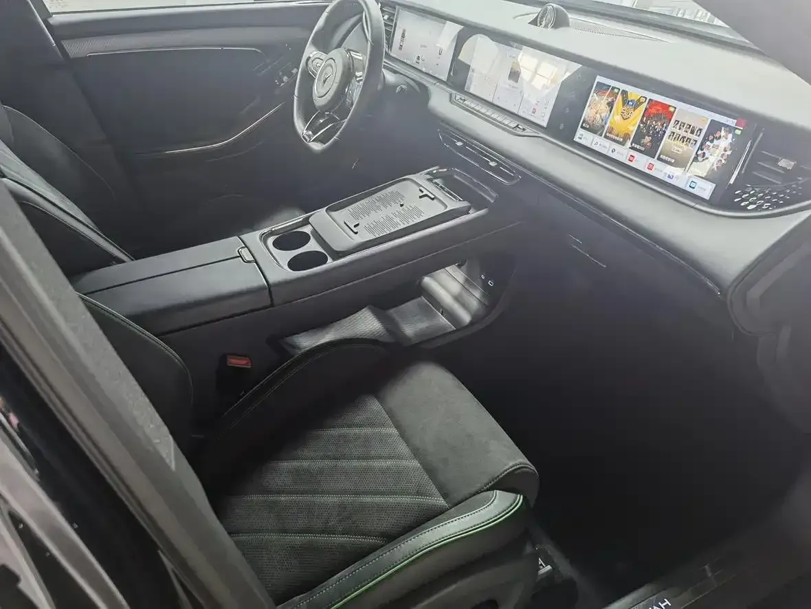 2025 Voyah FREE 1.5T 150HP L4 REEV 43KWH,autocango,china used car exporter,china ev exporter,chinese used car exporter,chinese used ev exporter