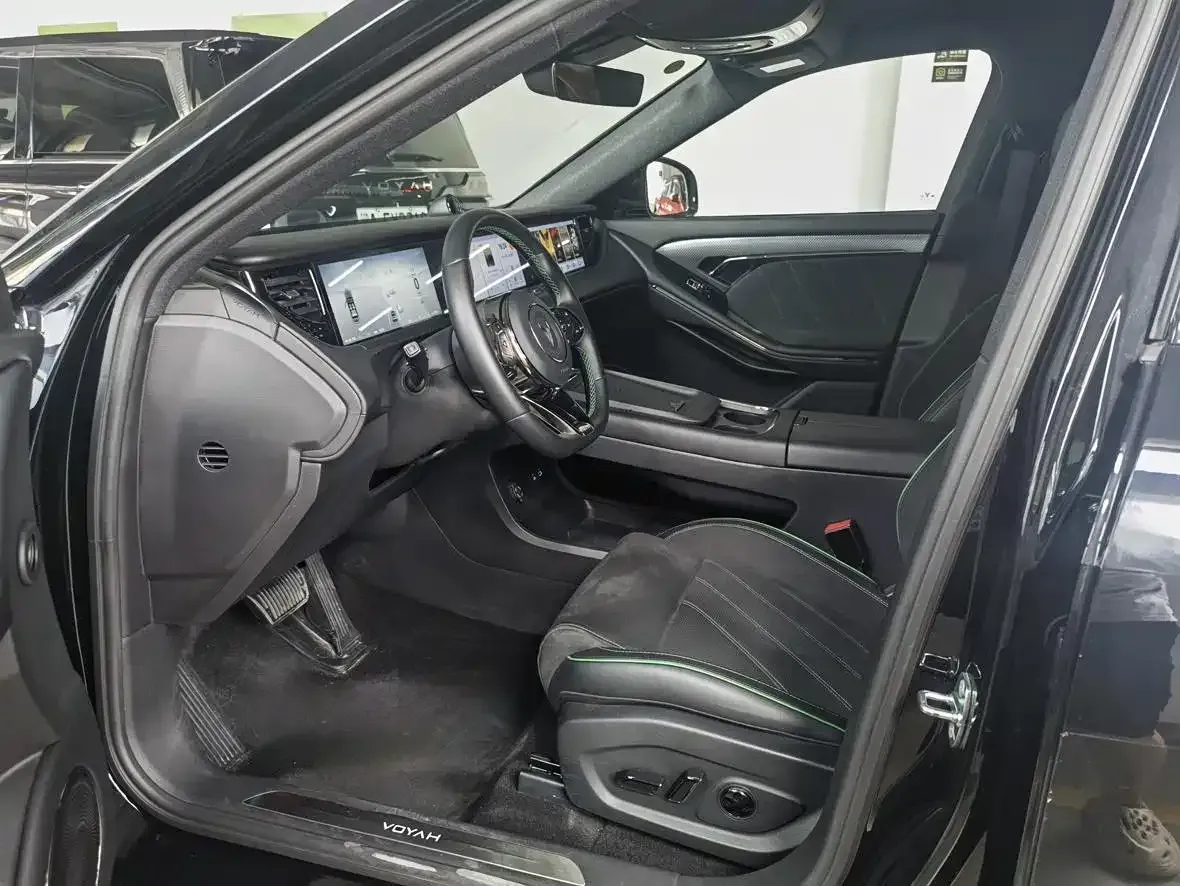 2025 Voyah FREE 1.5T 150HP L4 REEV 43KWH,autocango,china used car exporter,china ev exporter,chinese used car exporter,chinese used ev exporter