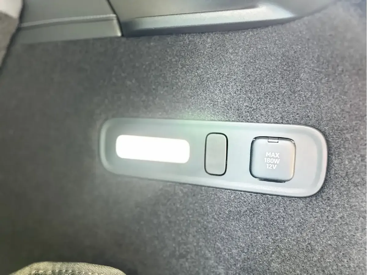 2025 MI YU7 BEV 96.3KWH,autocango,china used car exporter,china ev exporter,chinese used car exporter,chinese used ev exporter