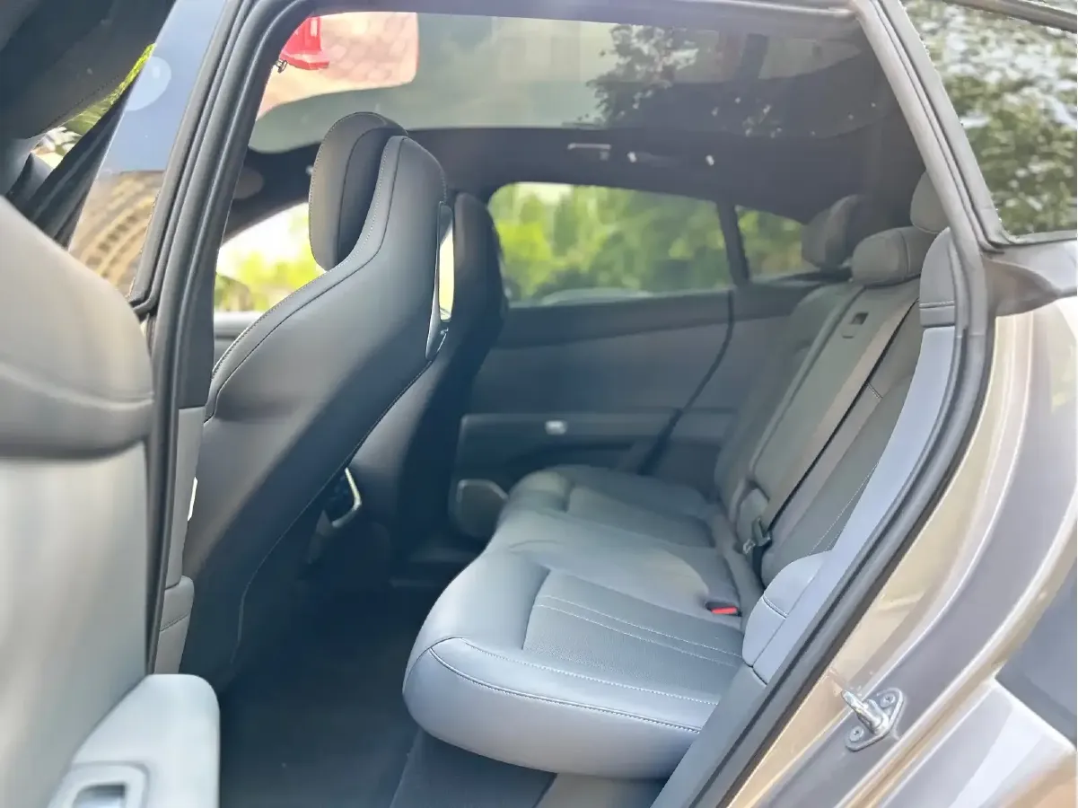 2025 MI YU7 BEV 96.3KWH,autocango,china used car exporter,china ev exporter,chinese used car exporter,chinese used ev exporter