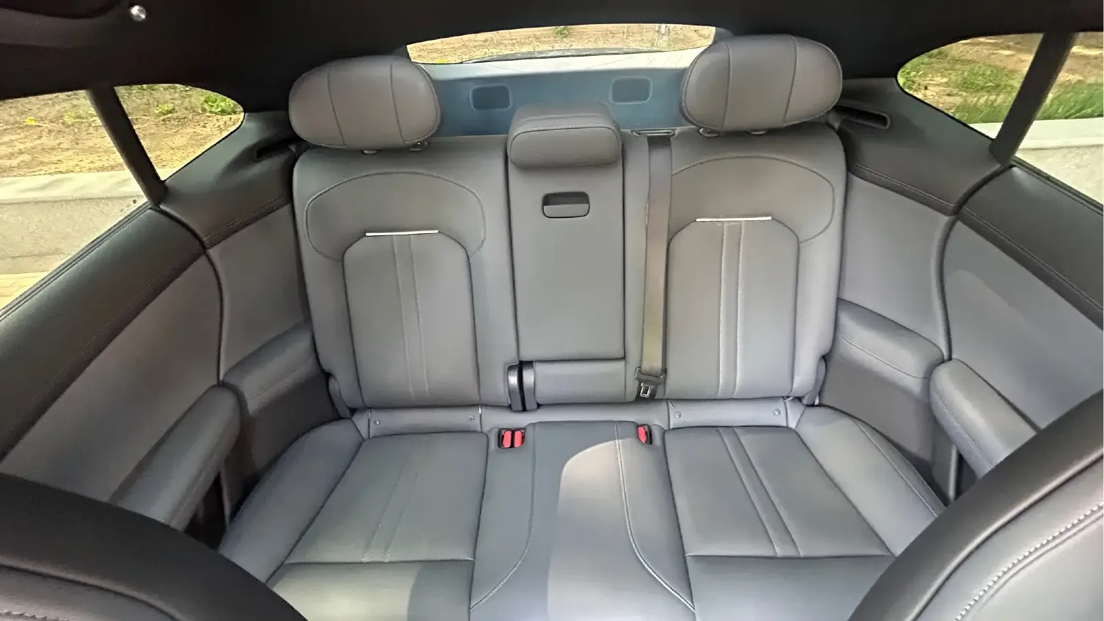 2025 MI YU7 BEV 96.3KWH,autocango,china used car exporter,china ev exporter,chinese used car exporter,chinese used ev exporter