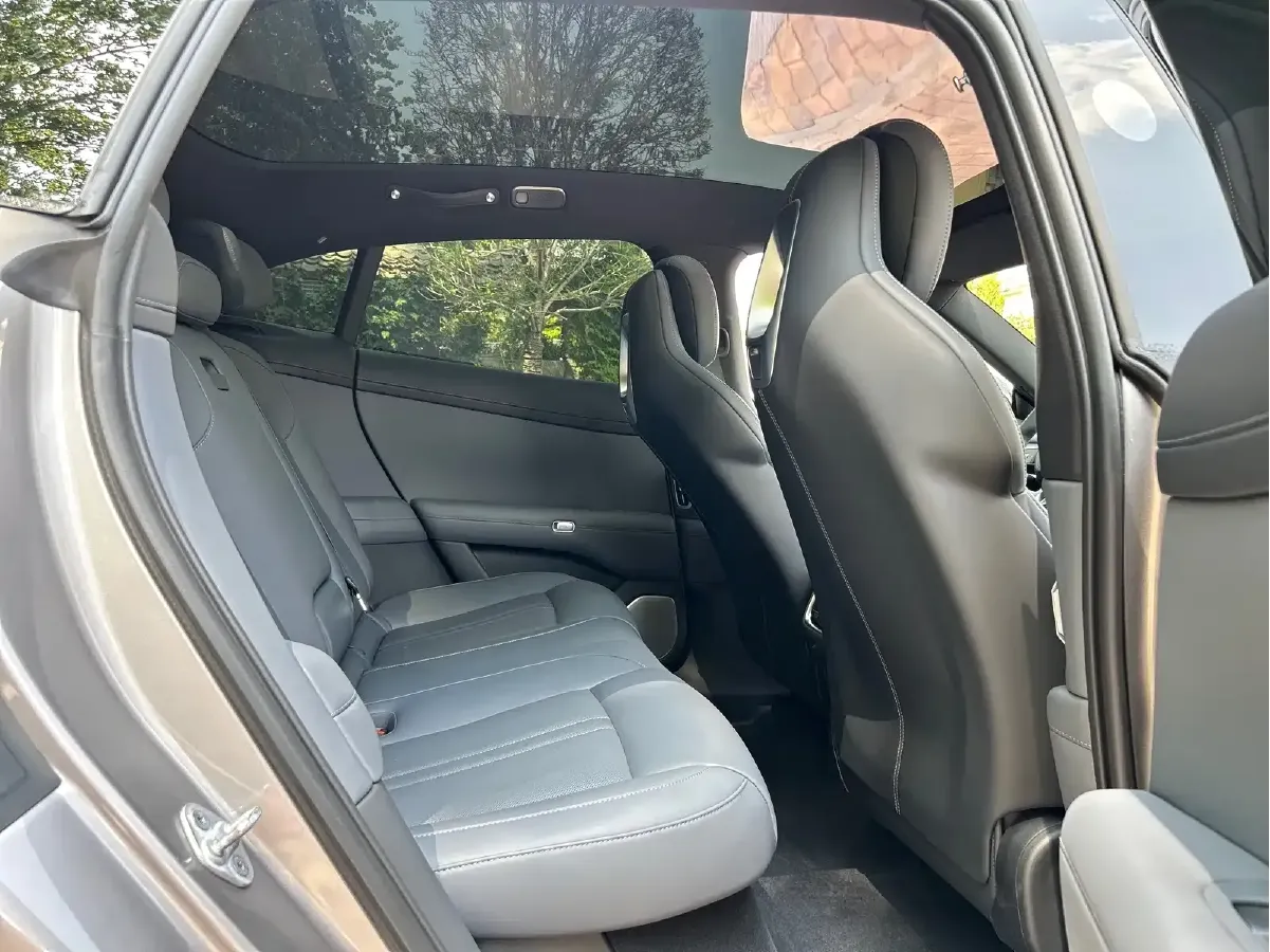 2025 MI YU7 BEV 96.3KWH,autocango,china used car exporter,china ev exporter,chinese used car exporter,chinese used ev exporter