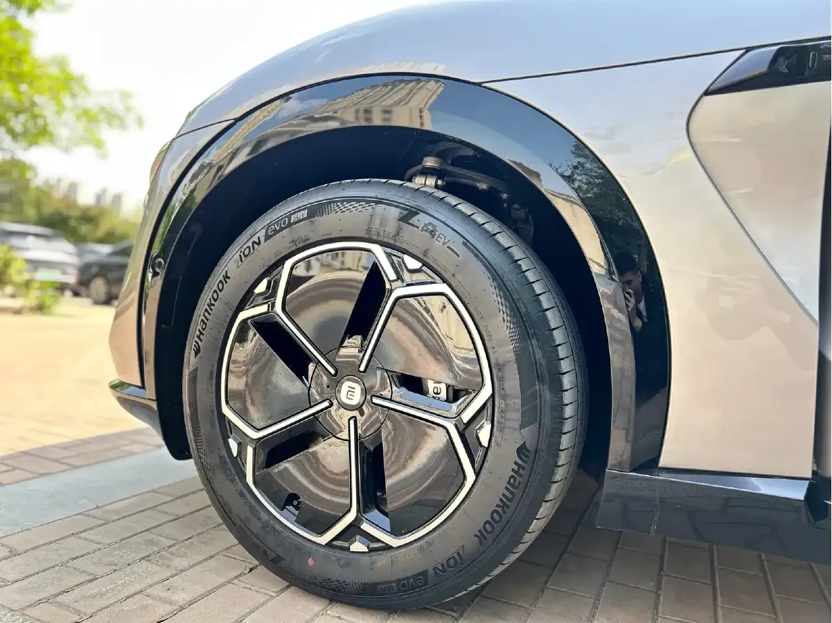 2025 MI YU7 BEV 96.3KWH,autocango,china used car exporter,china ev exporter,chinese used car exporter,chinese used ev exporter