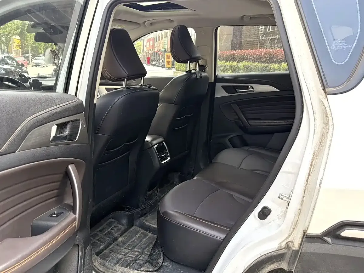 2019 ChangAn CS35 Plus 1.6L 128HP L4 6AT,autocango,china used car exporter,china ev exporter,chinese used car exporter,chinese used ev exporter